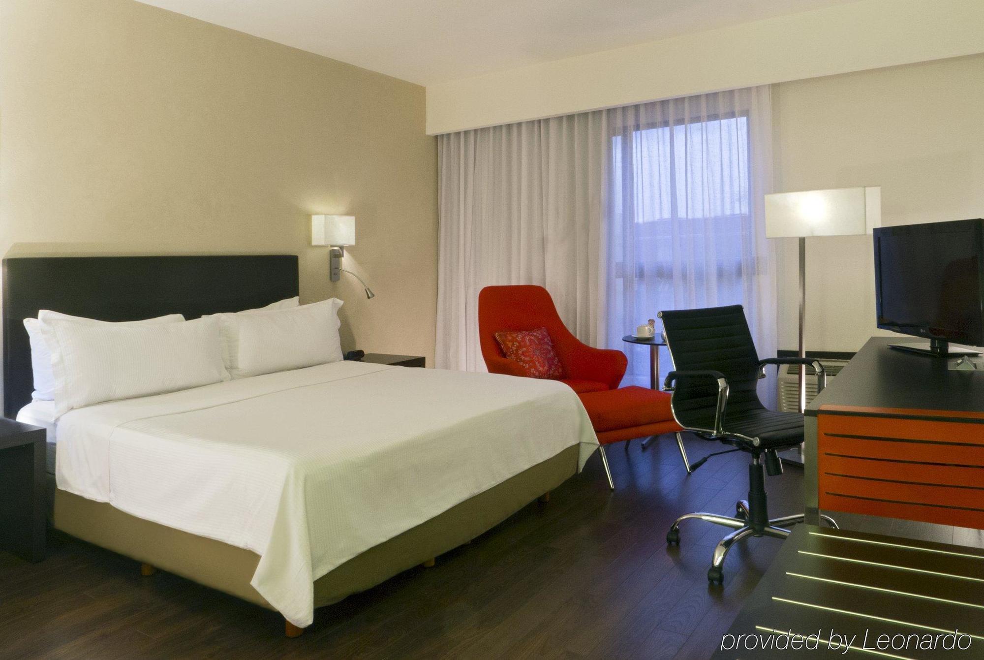 Fiesta Inn Леон Номер фото
